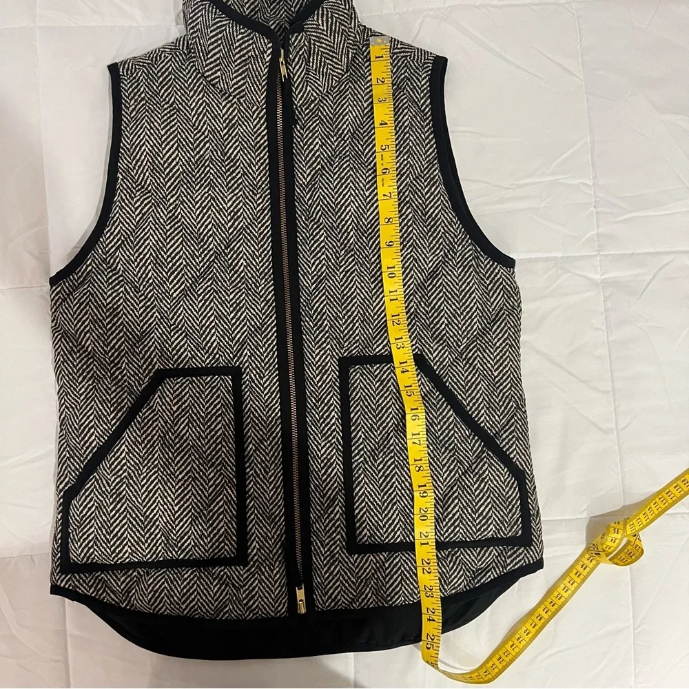 J. Crew Puffer Vest Women’s Size Small Down Quilted Herringbone Insulate… - Picture 9 of 9